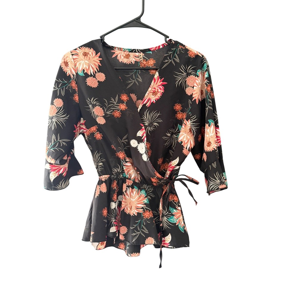 XiXi 2010s Womens Black Floral Wrap Peplum Top V-Neck‎ Blouse Medium Feminine